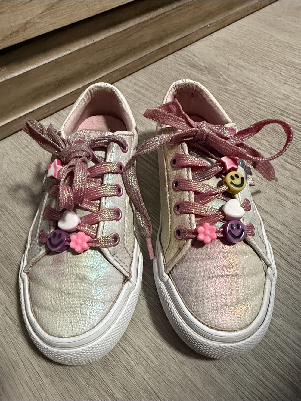 Keds Kids Jumpkick Friendship Sneaker Iridescent Pastel Charms size 11